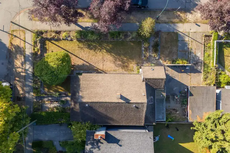505 N PENTICTON STREET - photo 1 of 14