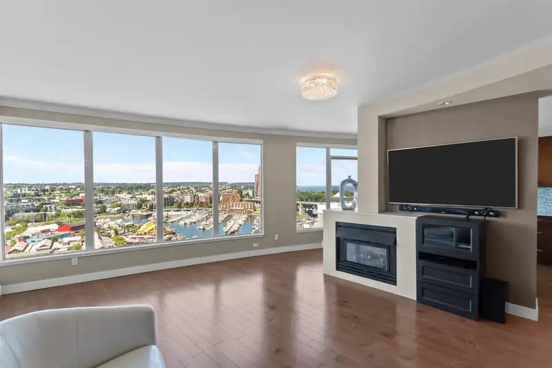 2302 1500 HOWE STREET - photo 2 of 21
