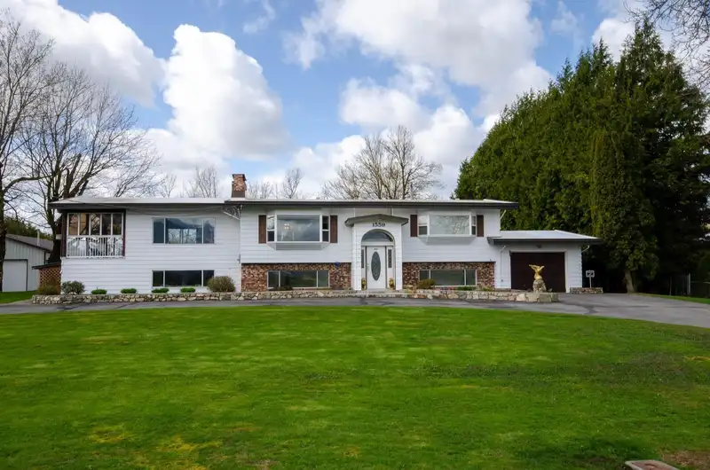 1559 WHATCOM ROAD - photo 1 of 1