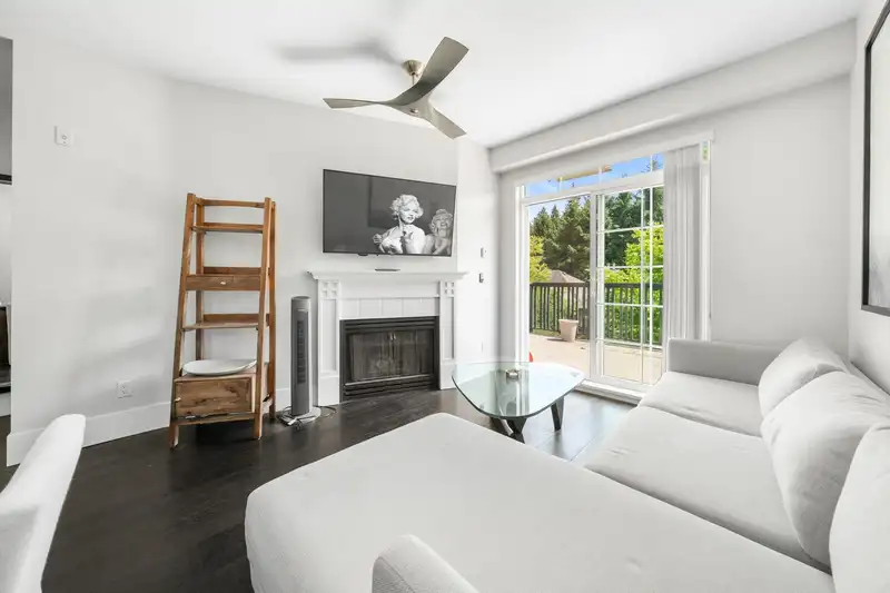 404 5605 HAMPTON PLACE - photo 1 of 40
