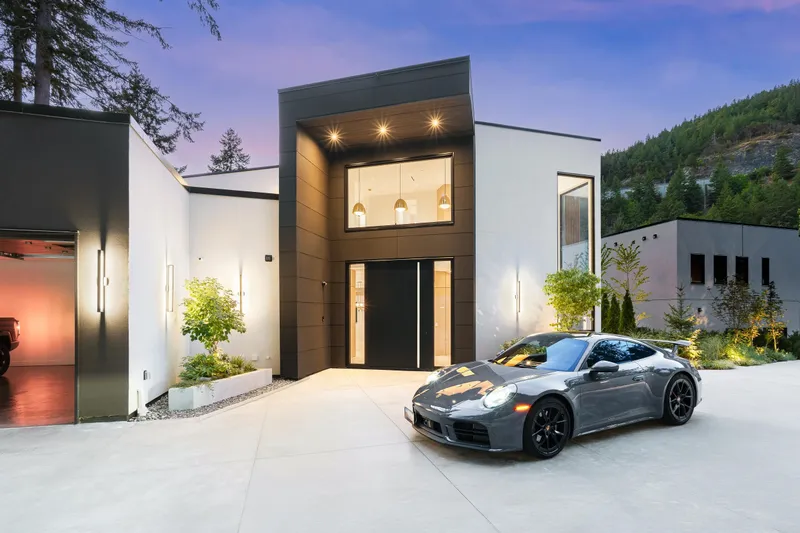 5773 PRIMROSE PLACE - photo 3 of 25