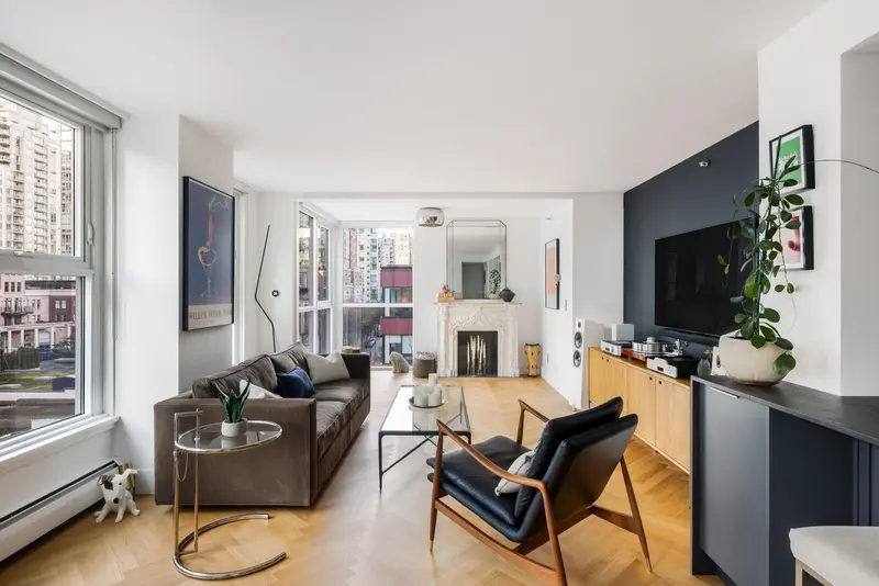 806 1318 HOMER STREET - photo 2 of 25