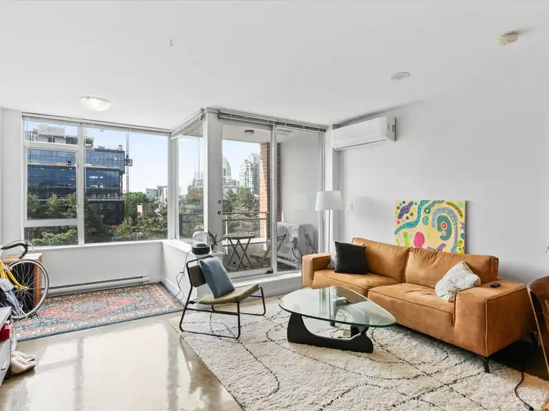 617 221 UNION STREET - photo 1 of 22