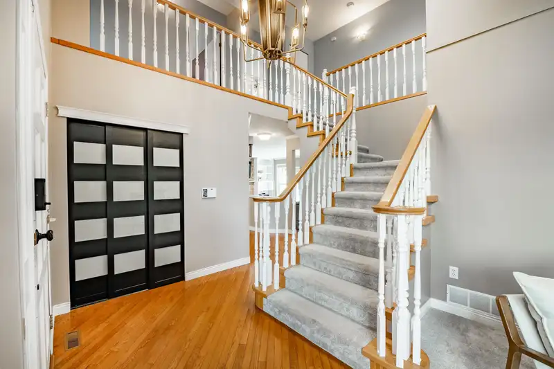 19051 59 AVENUE - photo 4 of 40
