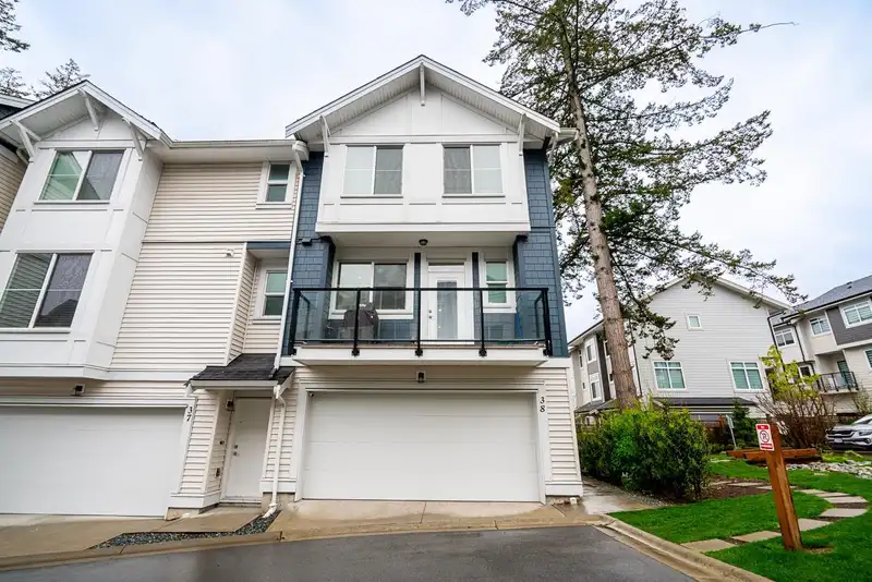 38 14355 62 AVENUE - photo 1 of 37