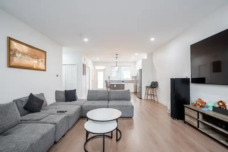 38 14355 62 AVENUE - photo 3 of 37