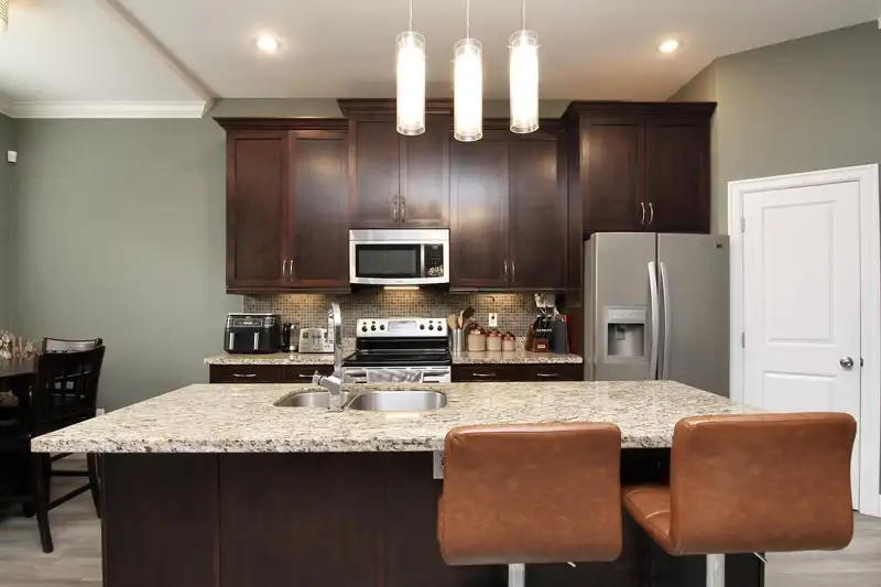 24222 104 AVENUE - photo 3 of 40
