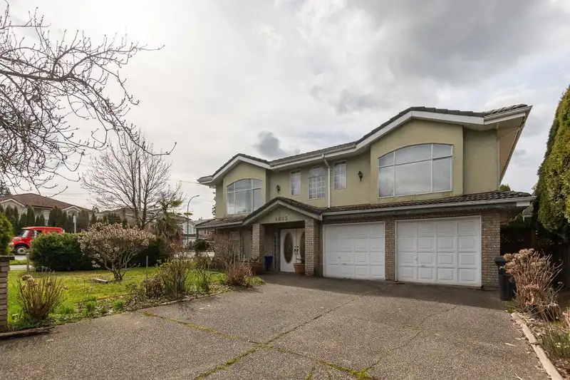 4685 SMITH AVENUE - photo 1 of 37