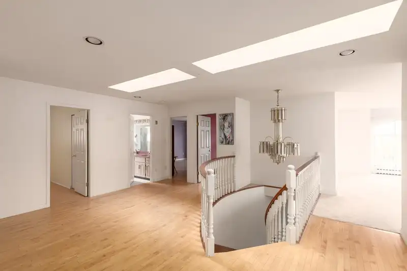 4685 SMITH AVENUE - photo 4 of 37