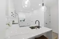 239 720 ROBINSON STREET - thumbnail 14