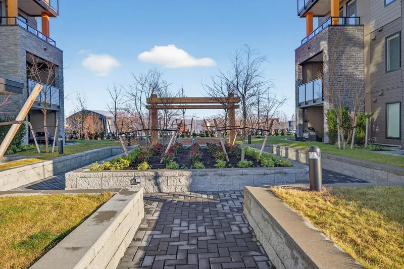 210 1930 STARLING DRIVE - photo 3 of 25