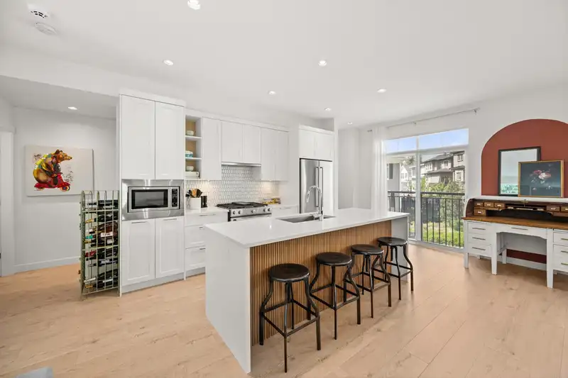130 1225 MITCHELL STREET - photo 3 of 38