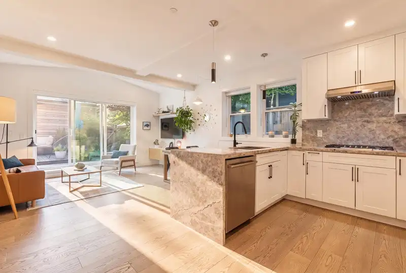 1372 E 10TH AVENUE - photo 2 of 39