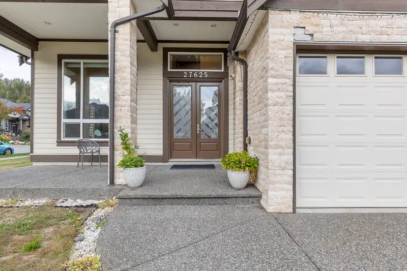27625 RAILCAR CRESCENT - photo 3 of 40