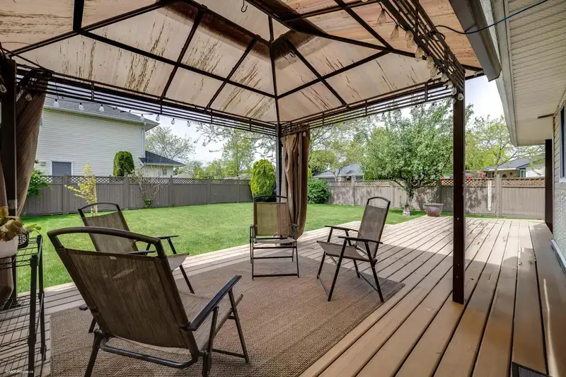 6049 187 STREET - photo 2 of 23