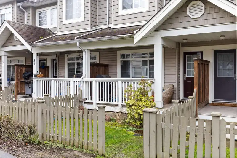 53 6852 193 STREET - photo 1 of 19