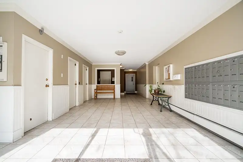 302 270 W 3RD STREET - photo 4 of 27