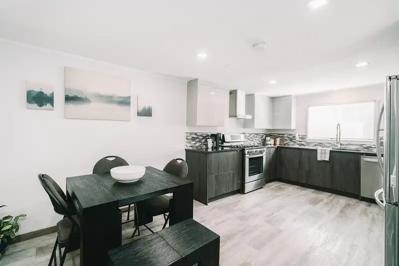 23345 CALVIN CRESCENT - photo 4 of 34