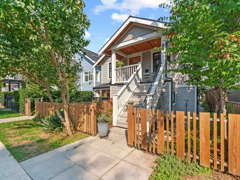 1 371 E 16TH AVENUE - photo 2 of 40