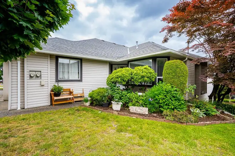 142 3160 TOWNLINE ROAD - photo 1 of 40