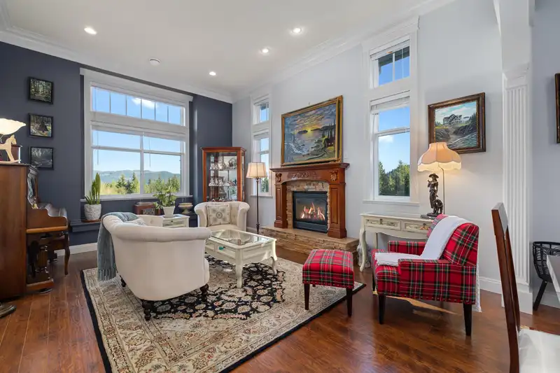 12483 POWELL STREET - photo 2 of 32