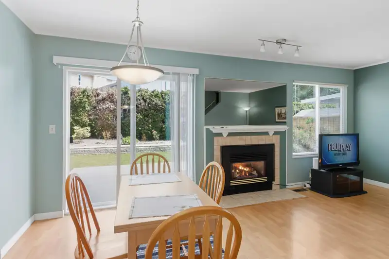 119 11255 HARRISON STREET - photo 2 of 28