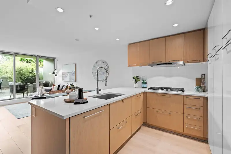 205 1680 W 4TH AVENUE - photo 4 of 40