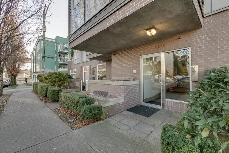 305 8915 HUDSON STREET - photo 1 of 30