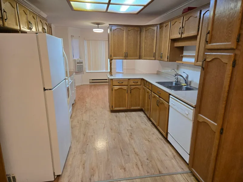 39 2938 TRAFALGAR STREET - photo 4 of 7