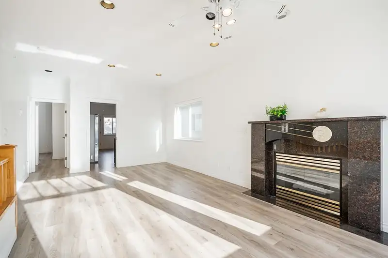 1085 E 62 AVENUE - photo 3 of 29