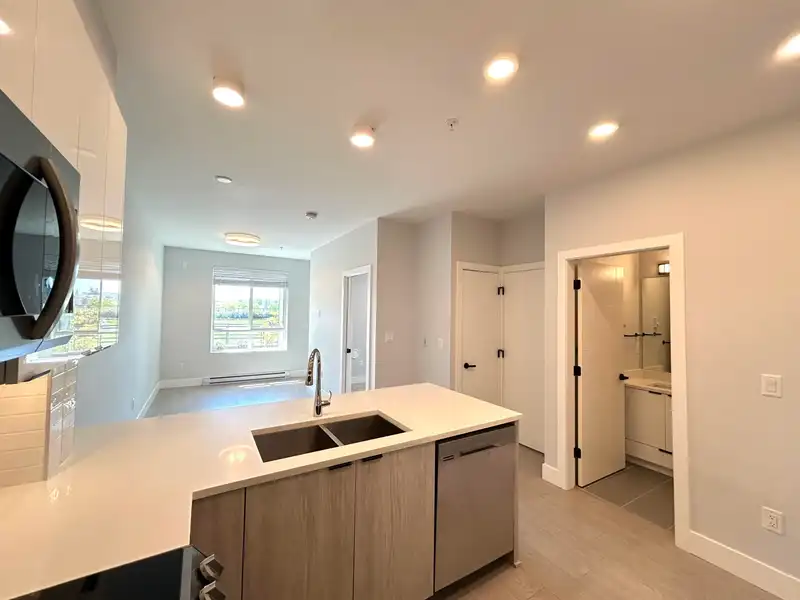 223 20360 LOGAN AVENUE - photo 2 of 30