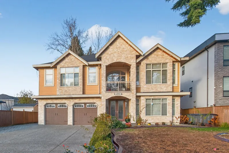 14921 90 AVENUE - photo 2 of 25