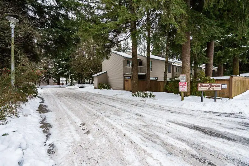 30 32310 MOUAT DRIVE - photo 3 of 28