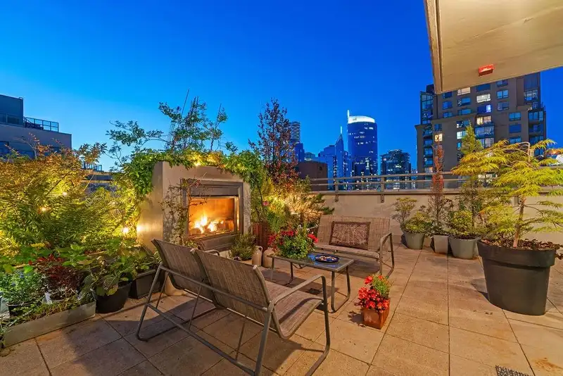 1501 1205 HOWE STREET - photo 3 of 36