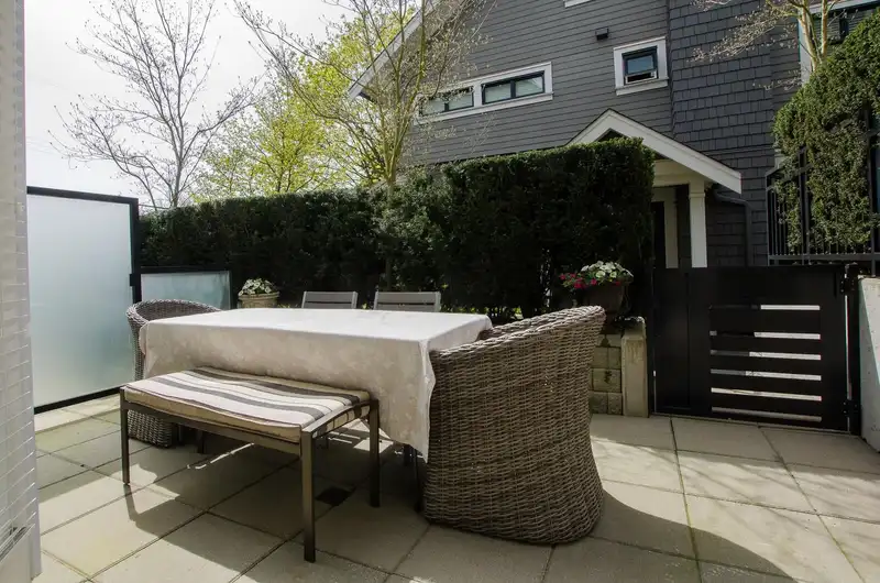 4931 MACKENZIE STREET - photo 3 of 36