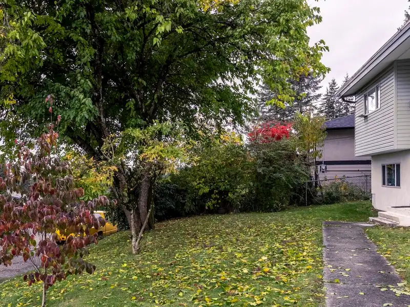 32591 FLEMING AVENUE - photo 2 of 10