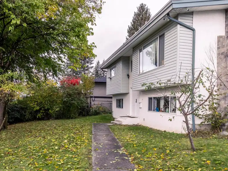 32591 FLEMING AVENUE - photo 3 of 10