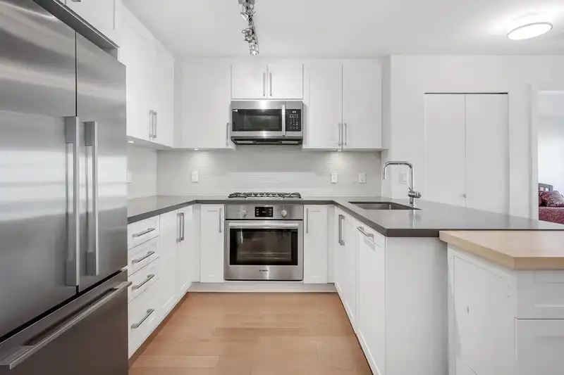 411 10177 RIVER DRIVE - photo 3 of 23