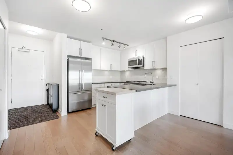 411 10177 RIVER DRIVE - photo 4 of 23