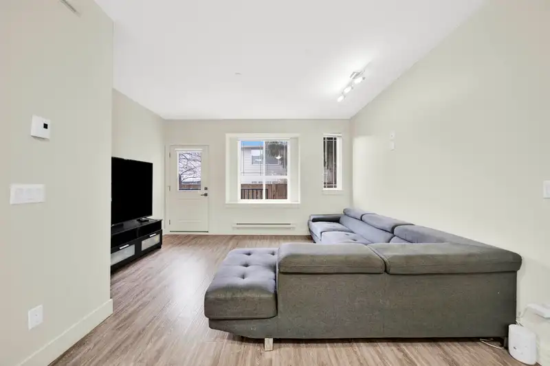 13 9989 240A STREET - photo 4 of 36
