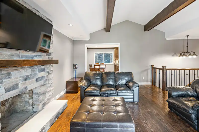 8987 145A STREET - photo 4 of 38