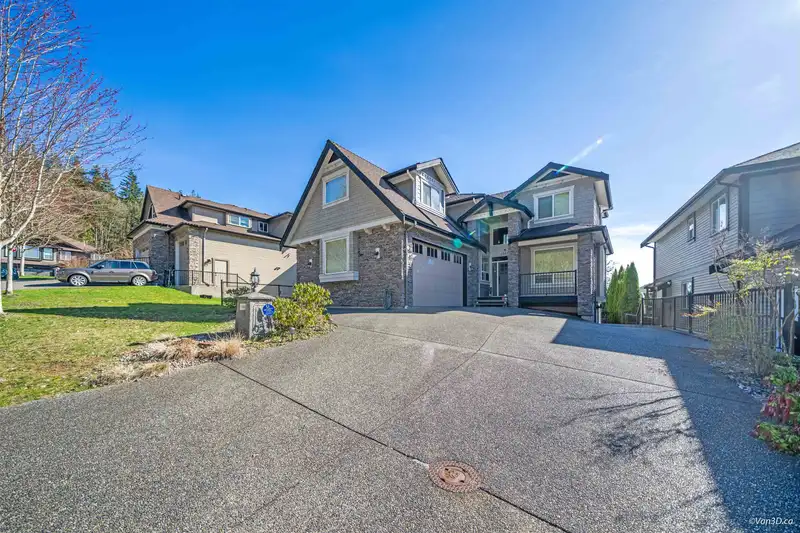 13492 235 STREET - photo 1 of 40