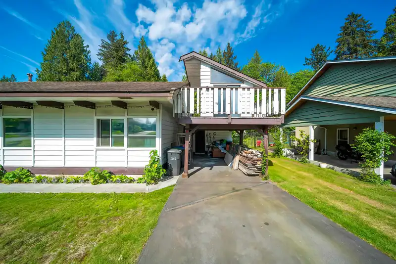 4067 SEFTON STREET - photo 3 of 34