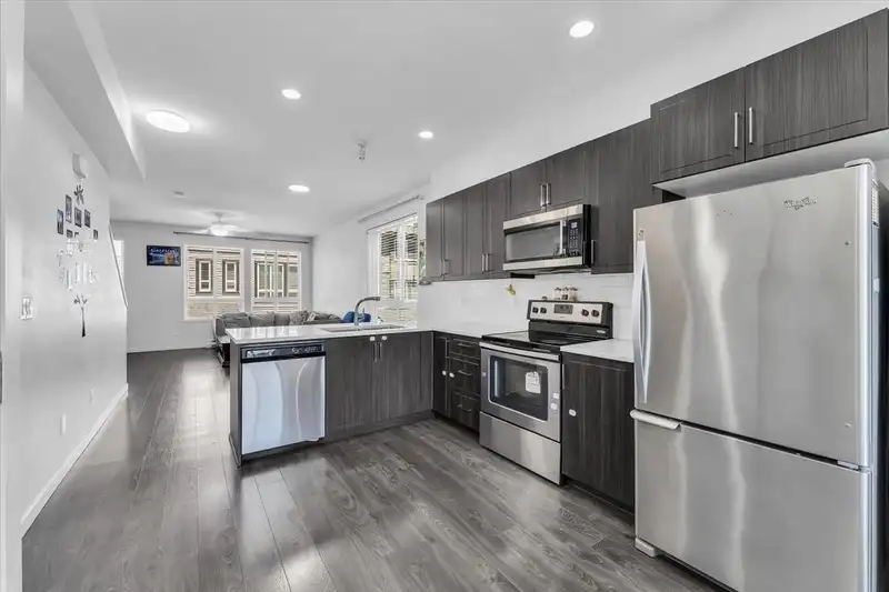 72 14555 68 AVENUE - photo 4 of 29