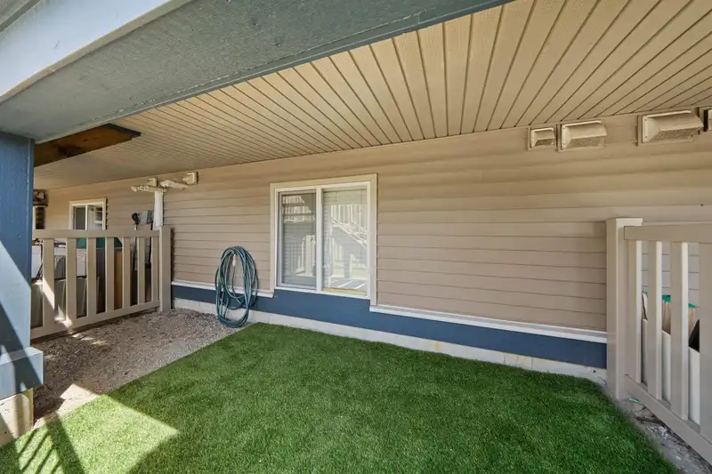 17 1268 RIVERSIDE DRIVE - photo 4 of 38