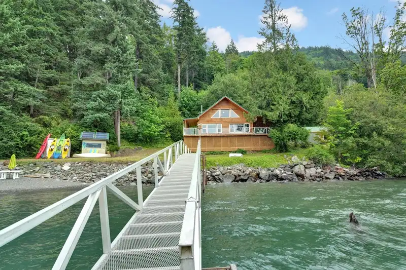 20960 CASCADE BAY - photo 3 of 40