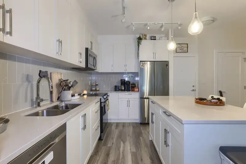 307 20356 72B AVENUE - photo 3 of 21