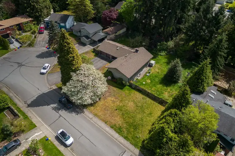 21190 GLENWOOD AVENUE - photo 1 of 38