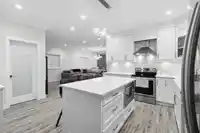 211 HAMPTON STREET - thumbnail 7