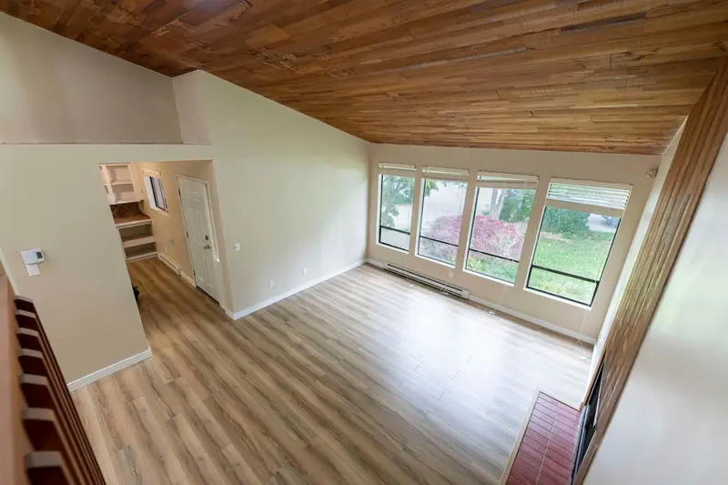 1238 GABRIOLA DRIVE - photo 4 of 20